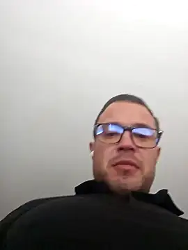 Snapshot of JonnyIronwood chatting on December 4, 2024, 7:12 pm JonnyIronwood online show from December 4, 2024, 7:12 pm