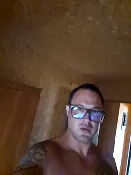 Snapshot of JonnyIronwood chatting on October 30, 2025, 7:14 pm JonnyIronwood online show from October 30, 2025, 7:14 pm