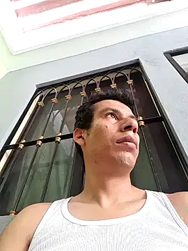 Snapshot of josehot151515 chatting on October 29, 2025, 5:58 pm josehot151515 online show from October 29, 2025, 5:58 pm