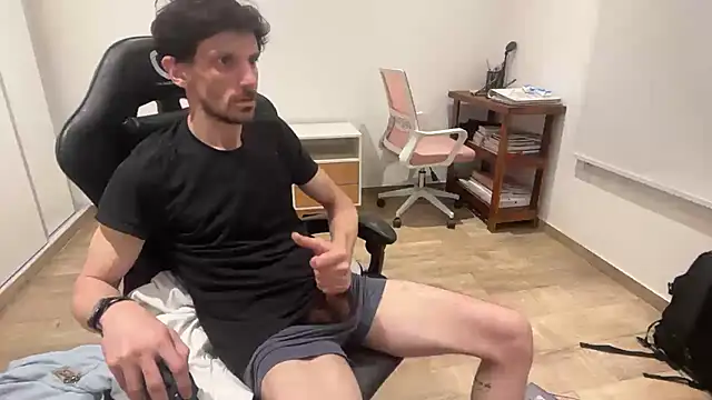 Snapshot of nicolaaaaas chatting on October 6, 2025, 9:07 am nicolaaaaas online show from October 6, 2025, 9:07 am