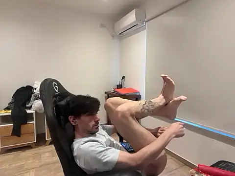 Snapshot of nicolaaaaas chatting on October 20, 2025, 6:19 pm nicolaaaaas online show from October 20, 2025, 6:19 pm