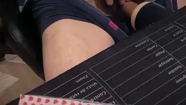 Snapshot of nicolaaaaas chatting on October 26, 2025, 3:29 pm nicolaaaaas online show from October 26, 2025, 3:29 pm