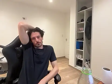 Snapshot of nicolaaaaas chatting on November 7, 2025, 8:14 am nicolaaaaas online show from November 7, 2025, 8:14 am