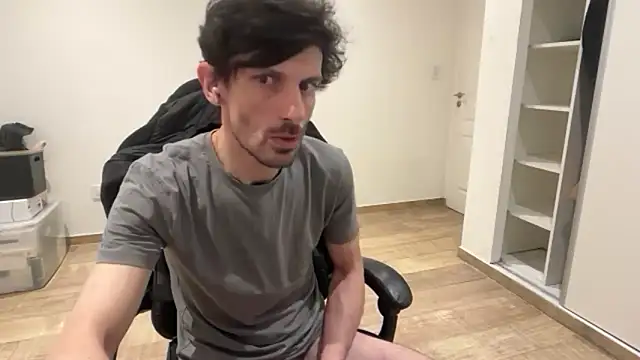 Snapshot of nicolaaaaas chatting on November 8, 2025, 9:53 am nicolaaaaas online show from November 8, 2025, 9:53 am