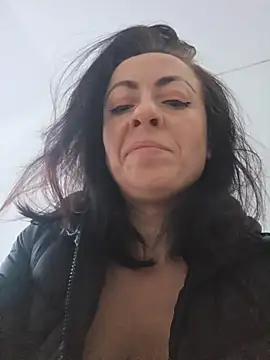 lovewildguy1 online show from January 14, 2026, 6:08 am