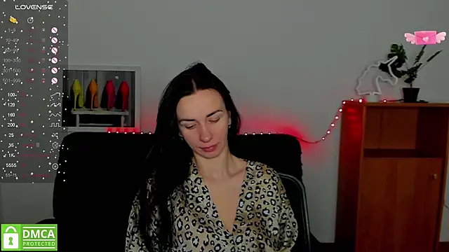annakillianox online show from March 18, 2025, 6:25 am