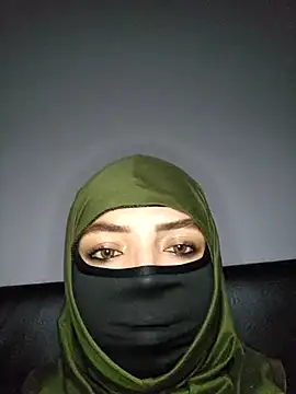 Uzra hayed online show from February 14, 2025, 2:39 am