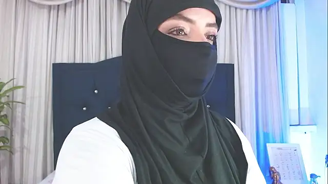 Uzra hayed online show from February 25, 2025, 10:39 pm