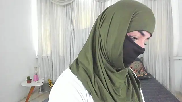 Uzra hayed online show from June 6, 2026, 3:28 pm