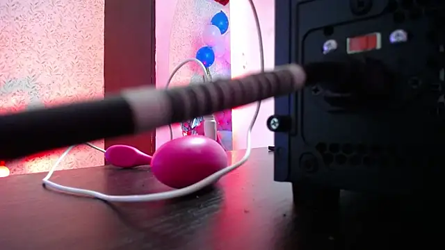 Snapshot of luly_pink chatting on October 3, 2025, 3:47 am luly pink online show from October 3, 2025, 3:47 am