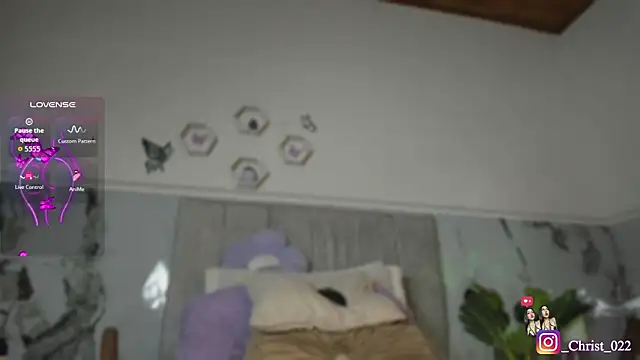 christal cutee online show from April 2, 2026, 4:21 am