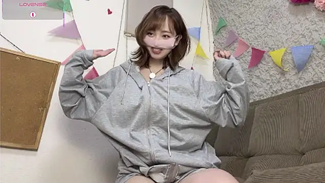 A33-asami online show from April 23, 2026, 2:24 am