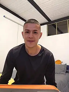 joanguzman02 online show from February 11, 2026, 6:35 pm