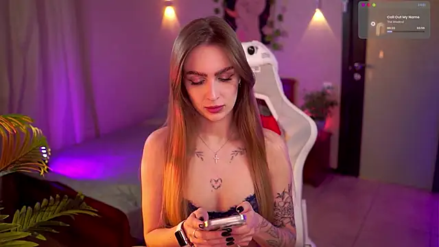 Kamila icee online show from March 1, 2026, 9:06 pm