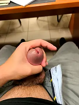 onbifeet online show from November 6, 2025, 5:36 pm