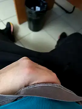 onbifeet online show from February 7, 2026, 8:40 am