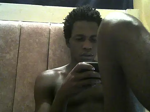 Bigras0011 online show from July 9, 2026, 9:57 am