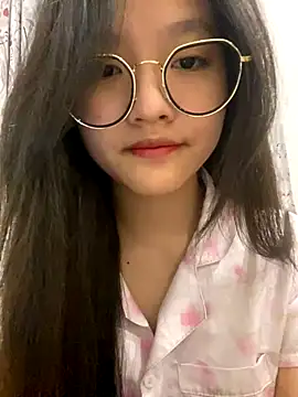 Snapshot of Krixxi22 chatting on December 5, 2024, 2:22 pm Krixxi22 online show from December 5, 2024, 2:22 pm