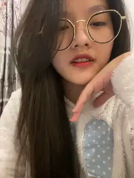 Snapshot of Krixxi22 chatting on December 21, 2024, 3:42 pm Krixxi22 online show from December 21, 2024, 3:42 pm