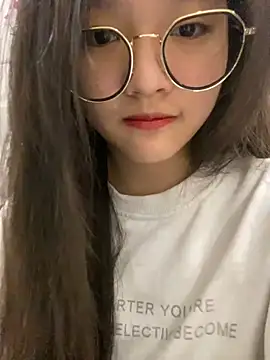 Snapshot of Krixxi22 chatting on December 30, 2024, 3:35 pm Krixxi22 online show from December 30, 2024, 3:35 pm