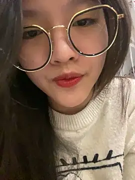 Snapshot of Krixxi22 chatting on January 3, 2025, 4:16 pm Krixxi22 online show from January 3, 2025, 4:16 pm