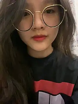 Snapshot of Krixxi22 chatting on January 6, 2025, 3:19 pm Krixxi22 online show from January 6, 2025, 3:19 pm