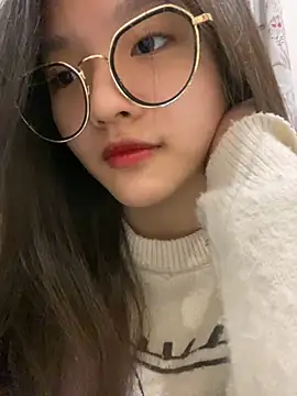 Snapshot of Krixxi22 chatting on February 5, 2025, 2:59 pm Krixxi22 online show from February 5, 2025, 2:59 pm