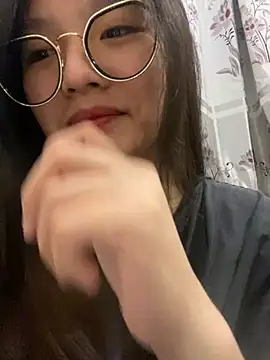 Snapshot of Krixxi22 chatting on February 21, 2025, 3:43 pm Krixxi22 online show from February 21, 2025, 3:43 pm