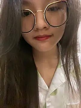 Snapshot of Krixxi22 chatting on March 10, 2025, 2:59 pm Krixxi22 online show from March 10, 2025, 2:59 pm