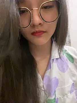 Snapshot of Krixxi22 chatting on March 20, 2025, 3:14 pm Krixxi22 online show from March 20, 2025, 3:14 pm