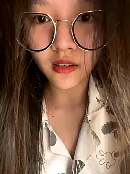 Snapshot of Krixxi22 chatting on October 23, 2025, 2:16 pm Krixxi22 online show from October 23, 2025, 2:16 pm