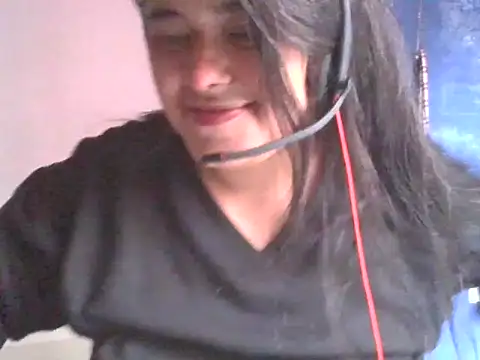 Snapshot of AuraBela20 chatting on October 2, 2025, 1:40 pm AuraBela20 online show from October 2, 2025, 1:40 pm
