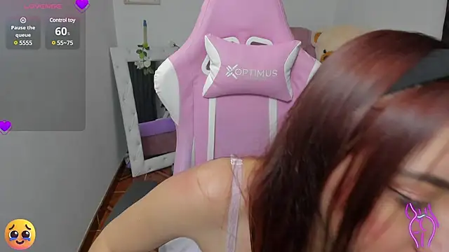 Snapshot of karla_cute01 chatting on February 25, 2025, 12:14 am karla cute01 online show from February 25, 2025, 12:14 am