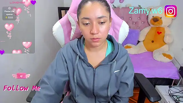 Snapshot of karla_cute01 chatting on September 16, 2025, 11:33 am karla cute01 online show from September 16, 2025, 11:33 am