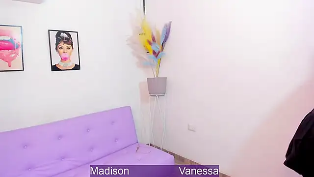 Wetnaughtygirls online show from November 21, 2025, 1:26 am