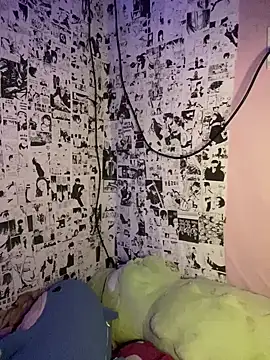 HoneyBuns 05 online show from January 10, 2025, 5:24 pm