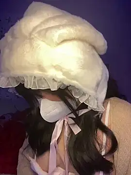 HoneyBuns 05 online show from January 12, 2025, 3:36 pm