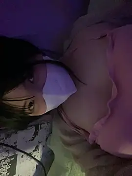 HoneyBuns 05 online show from January 12, 2025, 6:38 pm