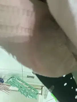 HoneyBuns 05 online show from February 7, 2025, 7:38 pm