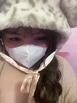 HoneyBuns 05 online show from March 8, 2025, 7:27 am