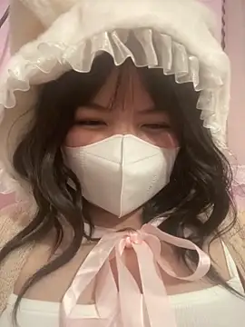 HoneyBuns 05 online show from March 9, 2025, 5:55 am