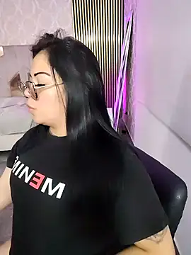 martinna tay online show from March 11, 2026, 3:23 am