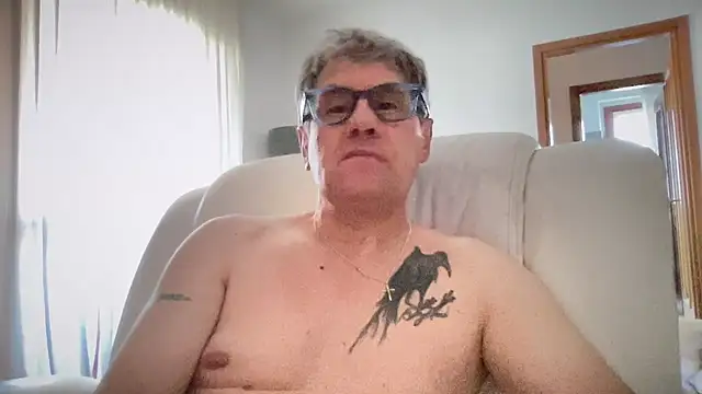 Snapshot of Britmi chatting on August 4, 2026, 7:44 am Britmi online show from August 4, 2026, 7:44 am