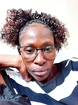 LOVELY-2BERRY online show from October 16, 2025, 7:31 am