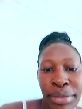 LOVELY-2BERRY online show from April 3, 2026, 7:06 am