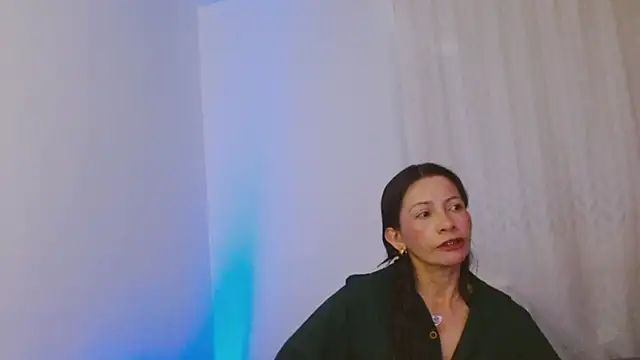 cattaleya1476 online show from October 7, 2025, 3:09 pm