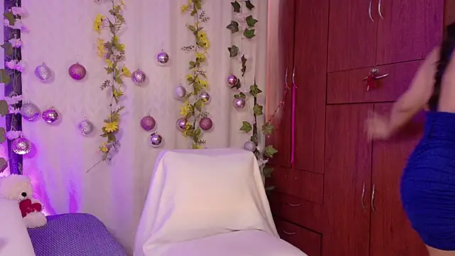 cattaleya1476 online show from December 15, 2025, 1:15 pm