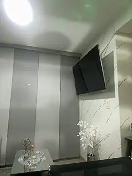 LARIANA RIVERA23 online show from February 25, 2026, 5:06 am