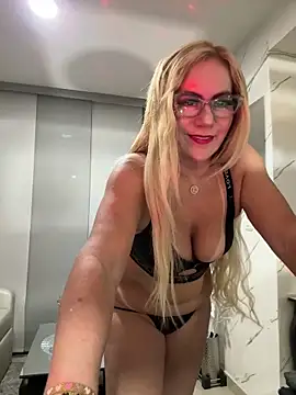 LARIANA RIVERA23 online show from March 18, 2026, 5:10 am