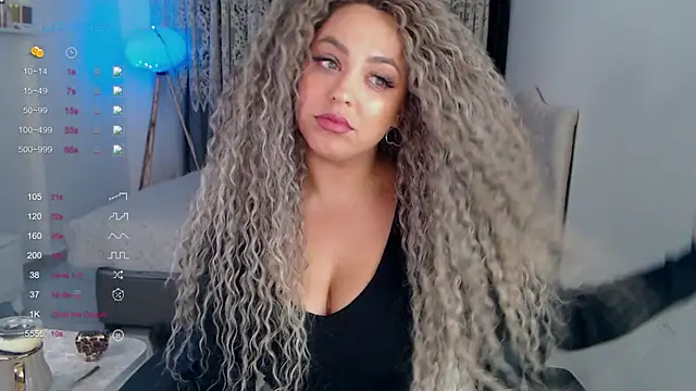 Snapshot of _Just_a_queen_3 chatting on October 17, 2025, 5:04 pm Just a queen 3 online show from October 17, 2025, 5:04 pm
